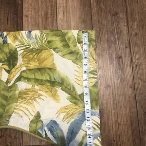 Scallop Valences 5. Like new